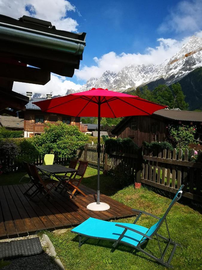 Les Chalets Du Bonheur เลอุชส์ ภายนอก รูปภาพ